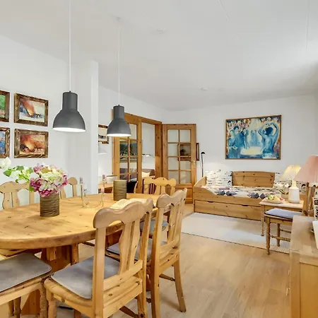 Gorgeous In C With Wifi Apartment *